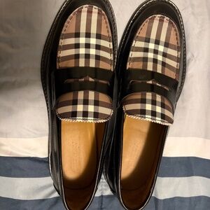 Authentic Burberry loafers size 44